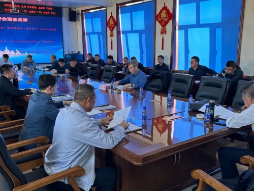 10月10日，，，，，公司采掘生产服务组到双阳矿指导服务。。。。。。。