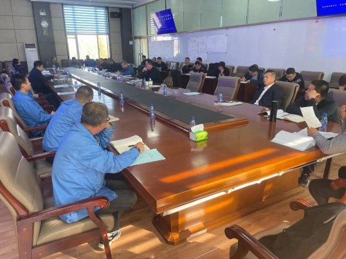 10月12日，，，，，公司采掘生产服务组到东荣二矿指导服务