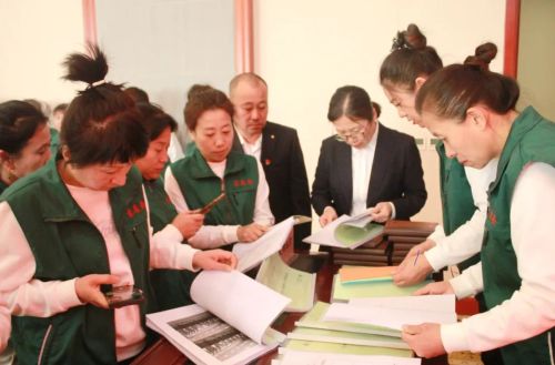 11月14日，，，，，，，，公司工会举办家属委工作总结交流会-2