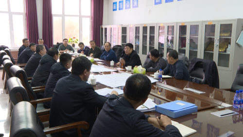 64011月21日，，，，，，公司党委书记、董事长宫延明到东保卫矿调研检查工作时强调